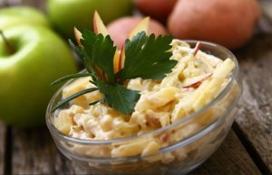 リンゴの ポテトサラダ