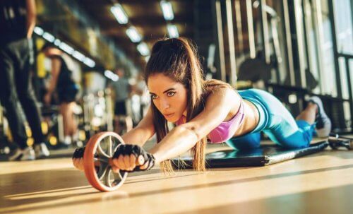 腹筋ローラー エクササイズ 効果