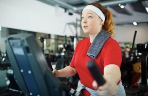 エリプティカルを使ってより多くの脂肪を燃焼させる方法