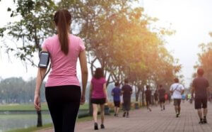 ウォーキング:ウエストラインを細くする方法について