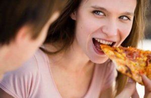 50分以内で作る健康的な自家製ピザのレシピとは?