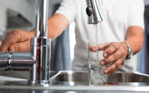 水 水道水 賛否両論