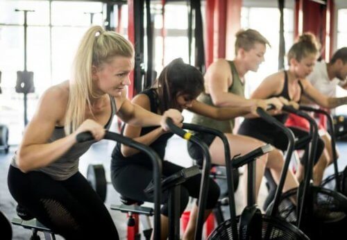 バイク フィットネスバイク フォーム