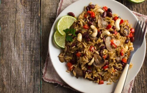 豆と米のサラダ 子供も喜ぶおいしくヘルシーなヴィーガンレシピ