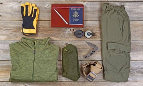 ハイキング トレッキングに必要なもの