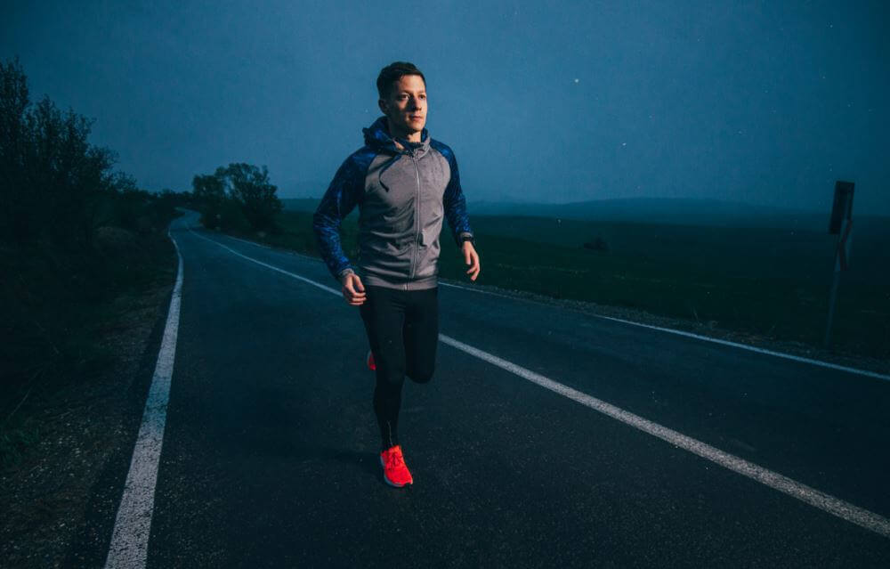 冬のランニング:走るのに最適な時間とは?