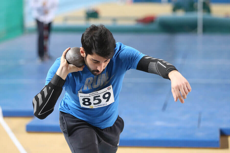 砲丸投げ 筋力の強さが不可欠なスポーツ