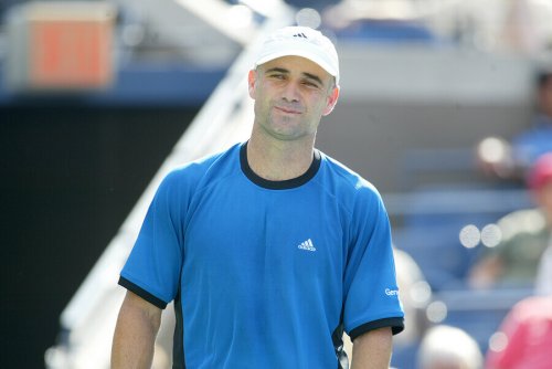 テニスの歴史に名を残す素晴らしい男性選手トップ5