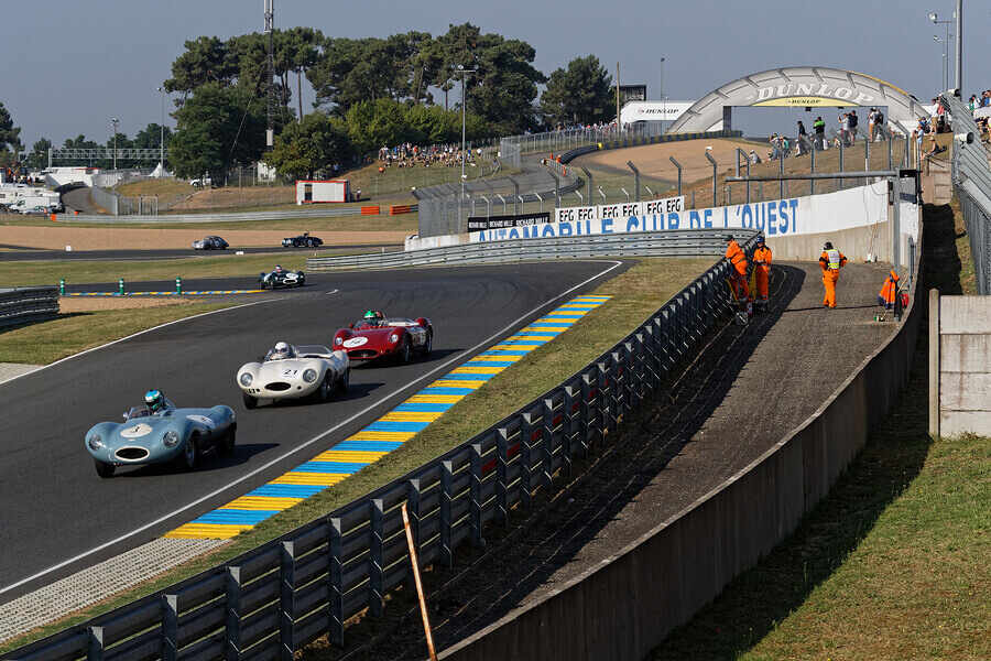 1955年に起きたル・マン24時間レースの悲劇