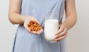 牛乳の代替品:人気の植物性ミルクについて
