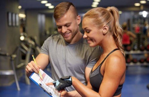 身体を改善するために心をマスターする方法 トレーナーとクライアント