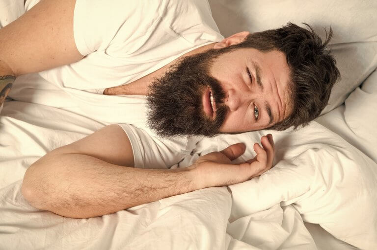 栄養が睡眠に及ぼす影響とは？