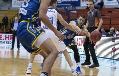 バスケットボール戦略:1-3-1ゾーンプレスとは? 試合の様子