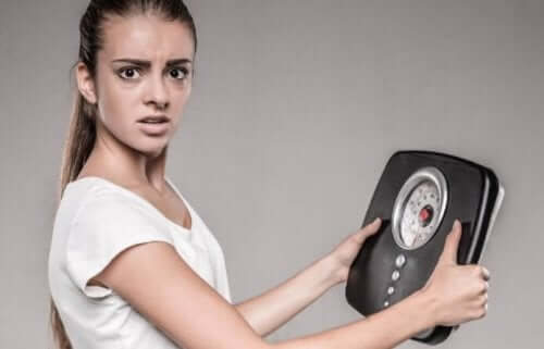 ミラクルダイエットにだまされないで! ダイエットがうまくいかない女性