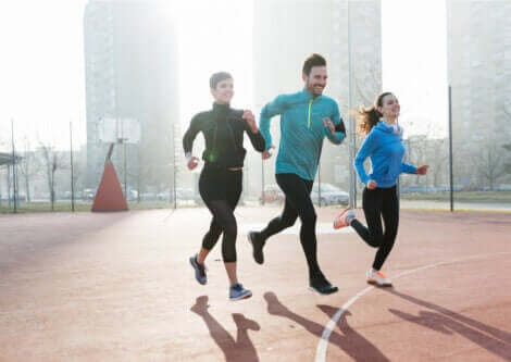 詳しく知りたい!レジスタンストレーニングについて グループトレーニング