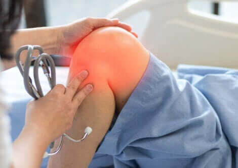 鵞足炎について知っていますか? 炎症を起こしたひざ関節