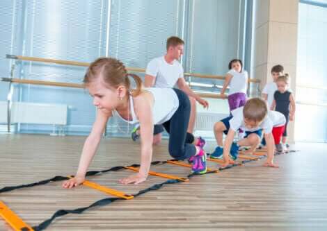 子供向けファンクショナルトレーニング ゲームを取り入れる